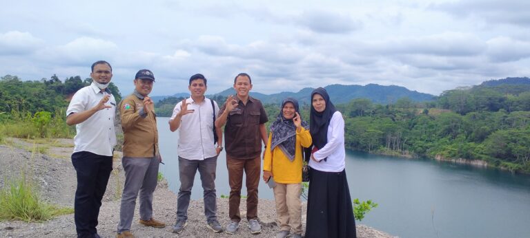 Pesona Danau Biru Kunangan Parit Rantang Kecamatan Kamang Baru